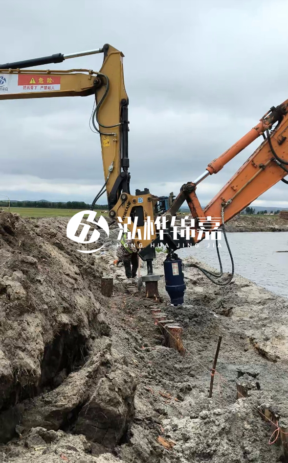 包頭挖機打木樁專業施工-打4米松木樁怎么計價？