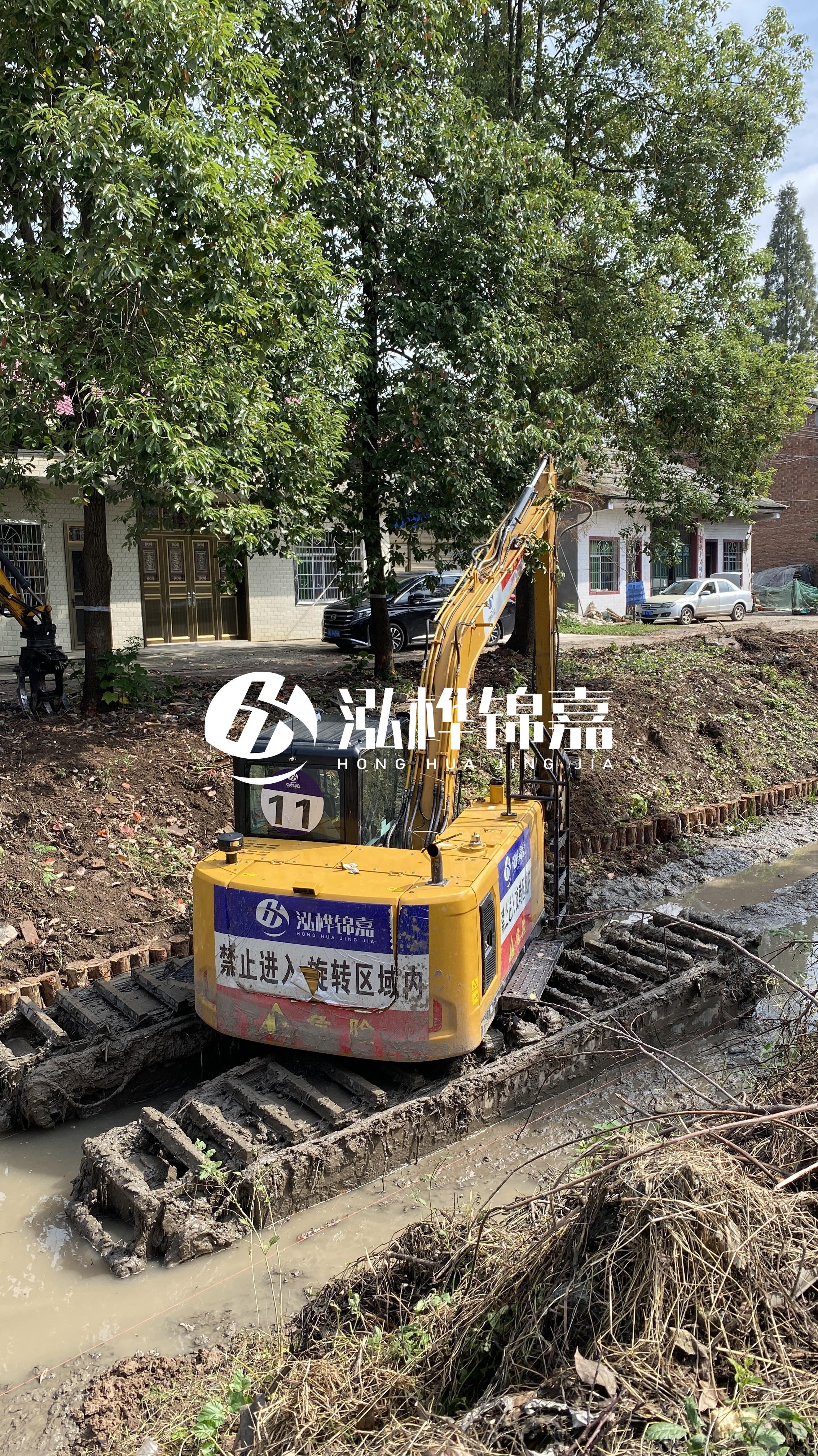 邢臺挖機打木樁專業施工-挖掘機打木樁打直技巧？