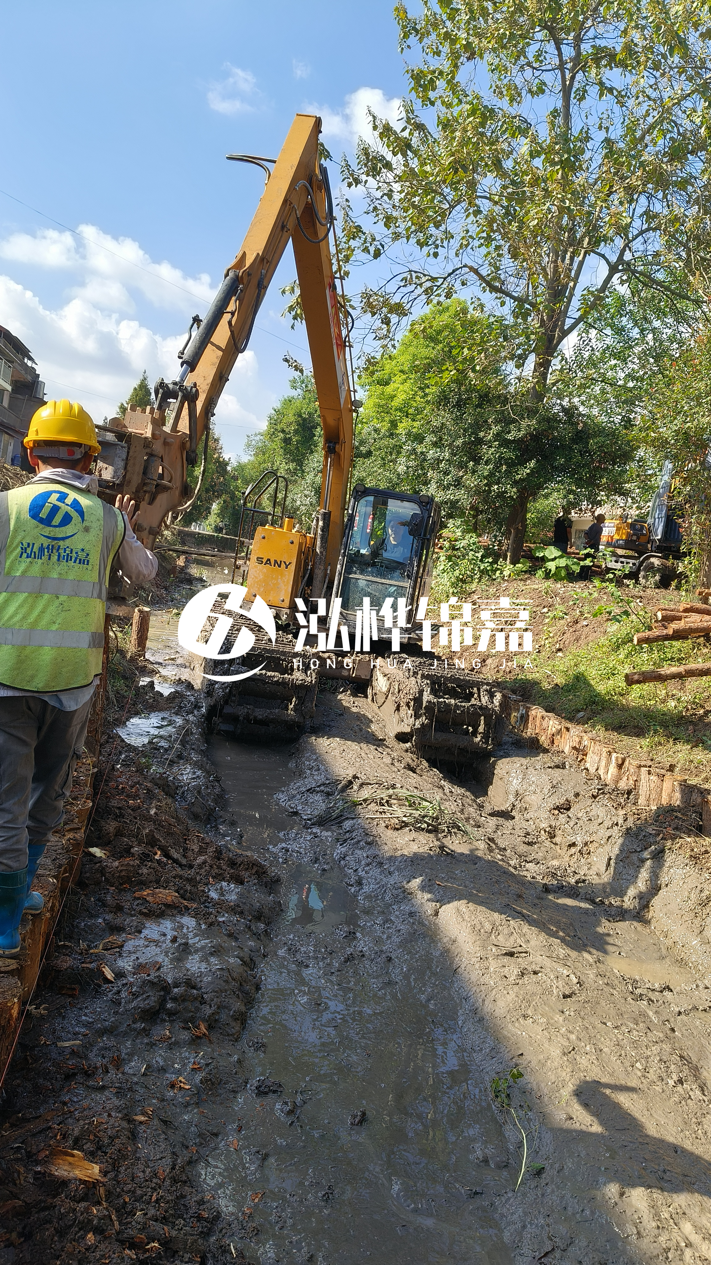 松原挖機打木樁專業施工-打仿木樁6米多少錢？