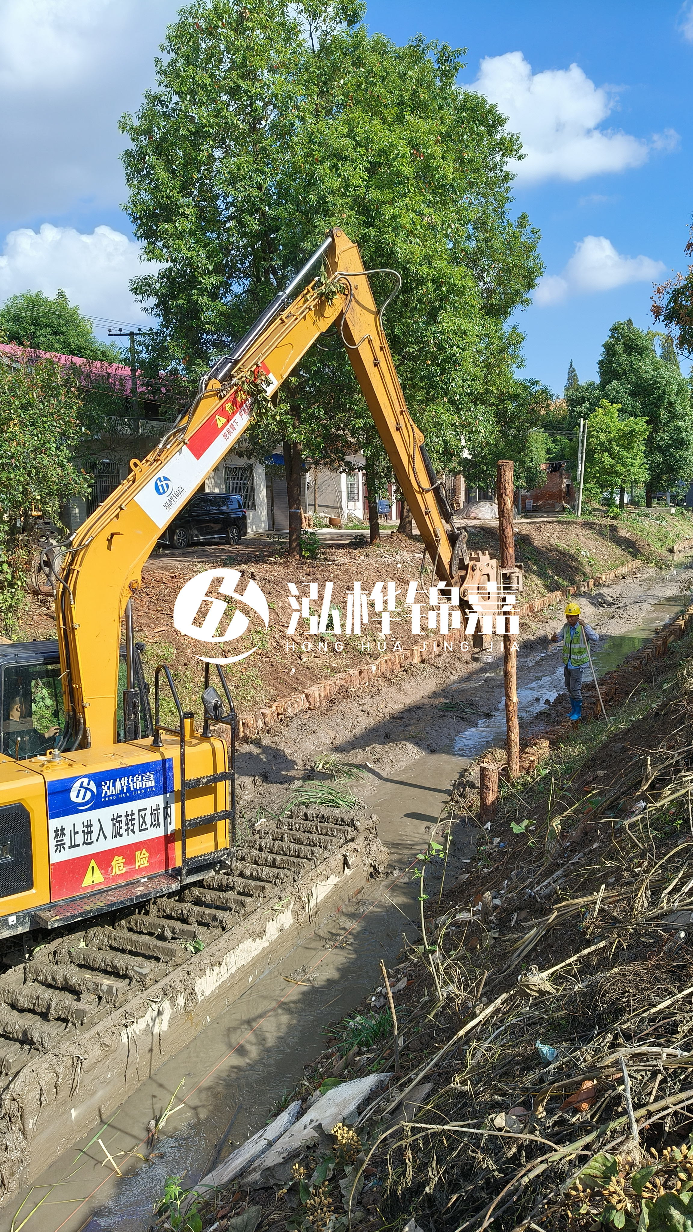 白山挖機打木樁專業施工-打6米木樁多少錢一根？