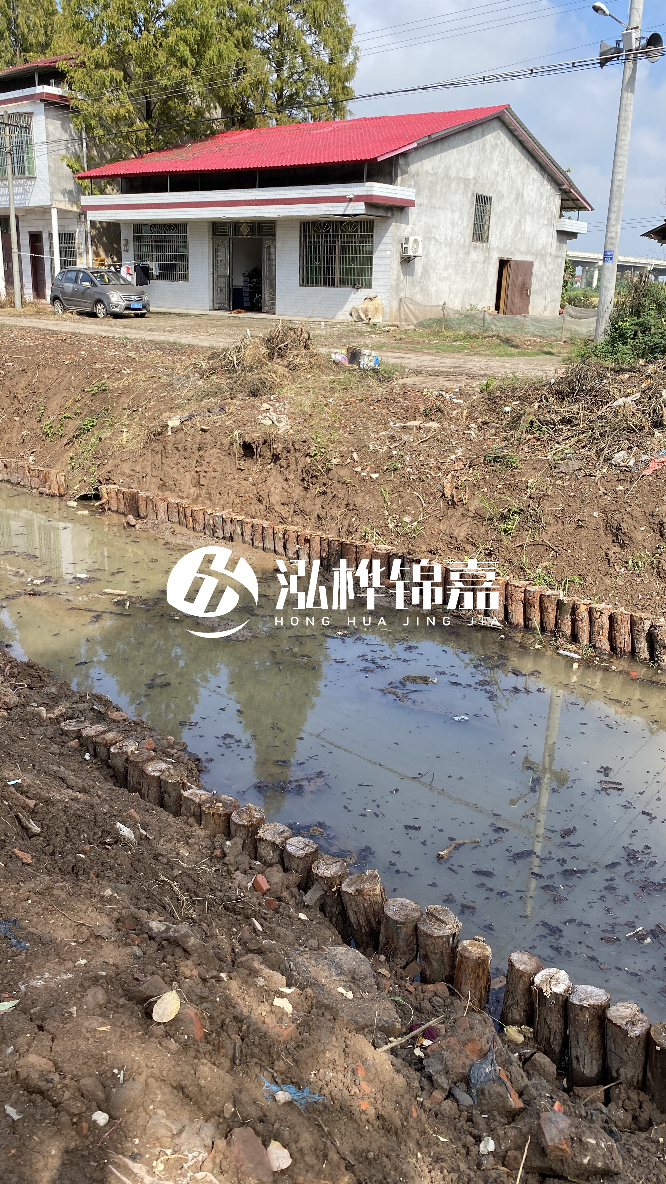 宿州挖機打木樁專業施工-打防汛木樁能否提高河道的防洪能力？