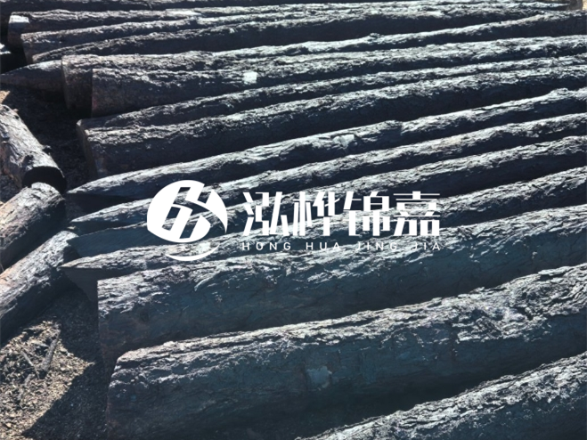 經(jīng)過防腐處理的松木樁價(jià)格貴多少？炭化處理的松木樁貴多少？