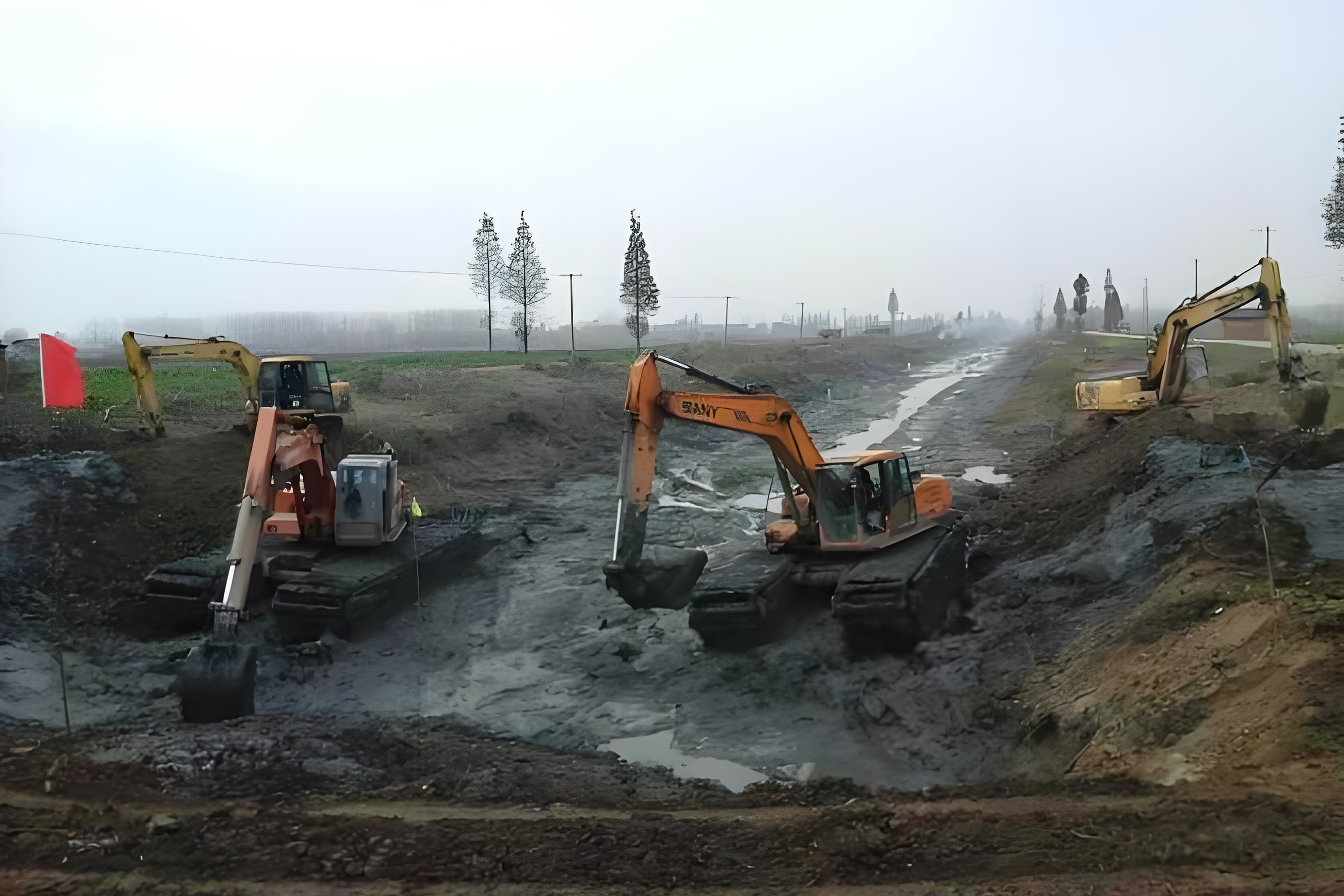 湖南岳陽挖機清淤施工隊 - 挖機清淤對河道邊坡有破壞嗎？