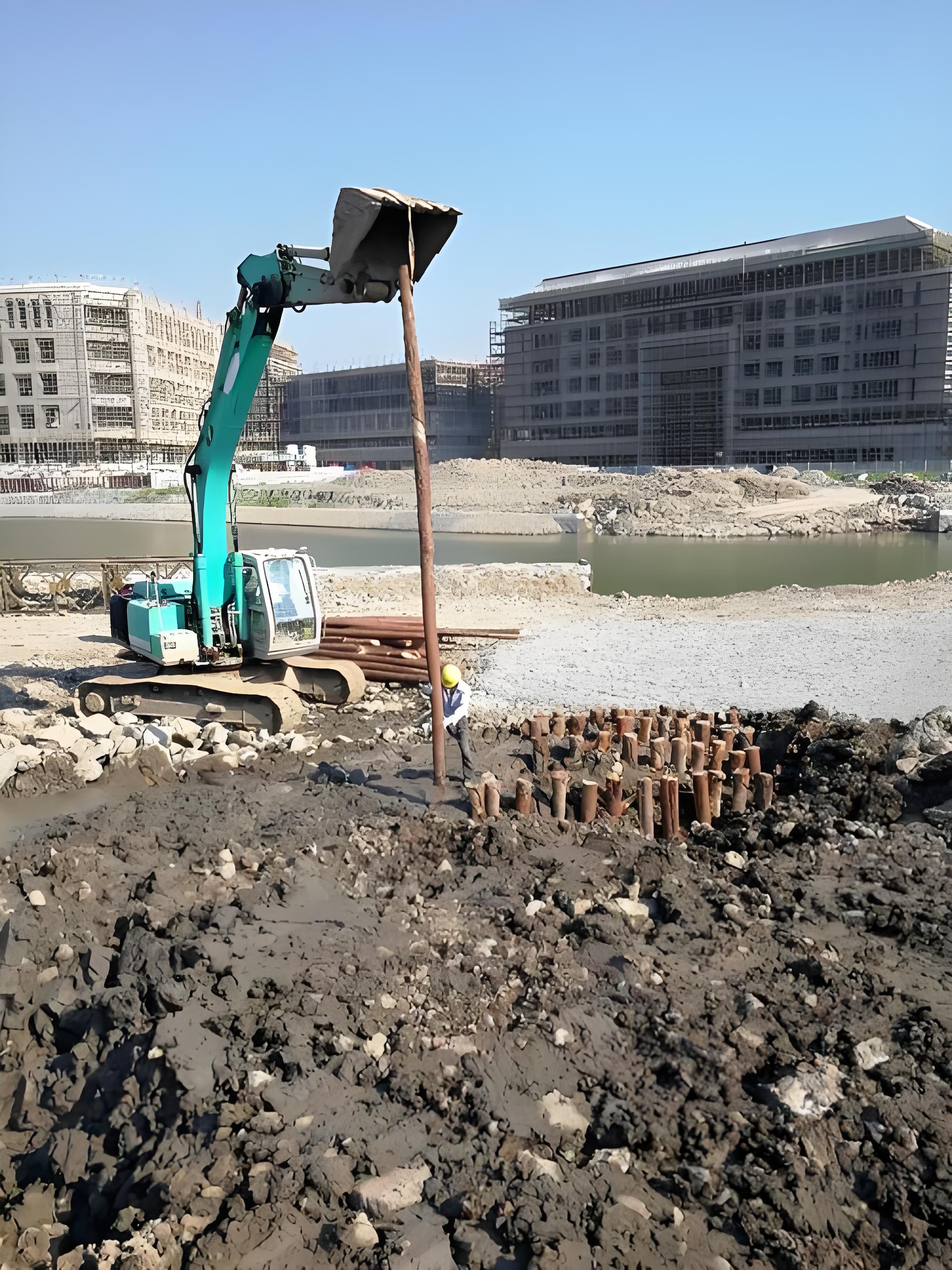 農村建房打松木樁合適嗎？和打水泥樁比哪個好？